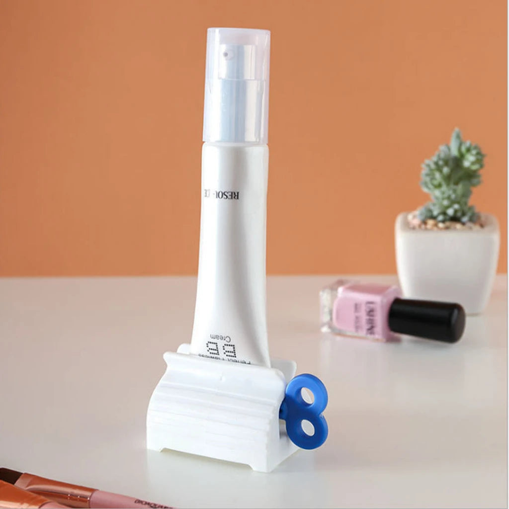 🔥 Rolling Toothpaste Squeezer(Buy 3 Get 3 Now)